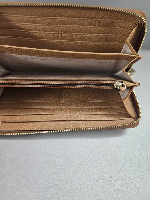 Оригинално портмоне Michael Kors