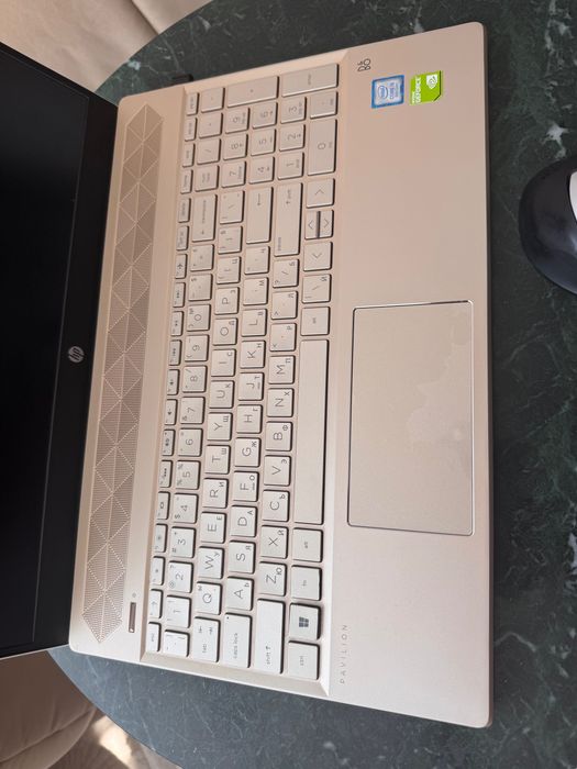 Лаптоп HP Pavilion 15-cs0066nu GOLD