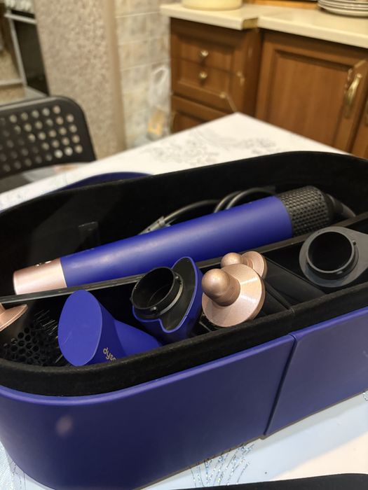 стайлер Dyson (оригинал), б/у.