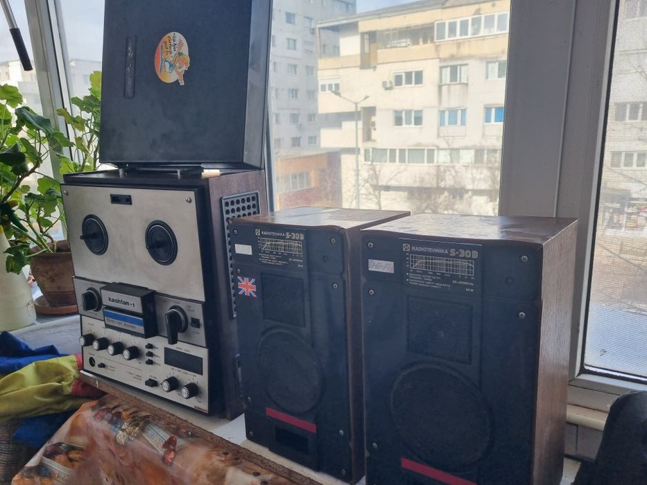 Boxe originale ale magnetofonului Kashtan argintiu