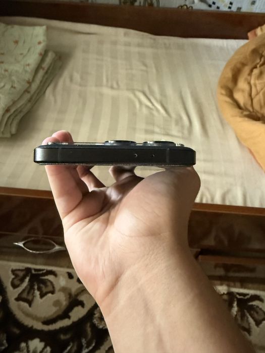 Poco F6 Pro 12/512 120hz