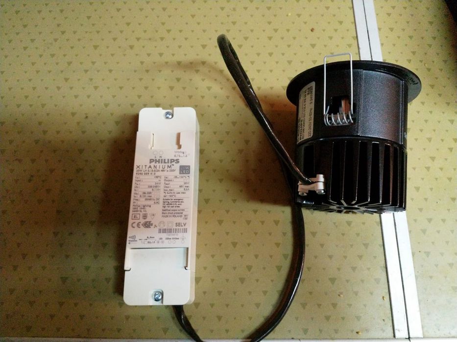 Spoturi led Philips, model 9S/927