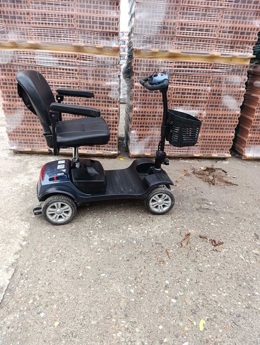 Електрическа количка за възрастни