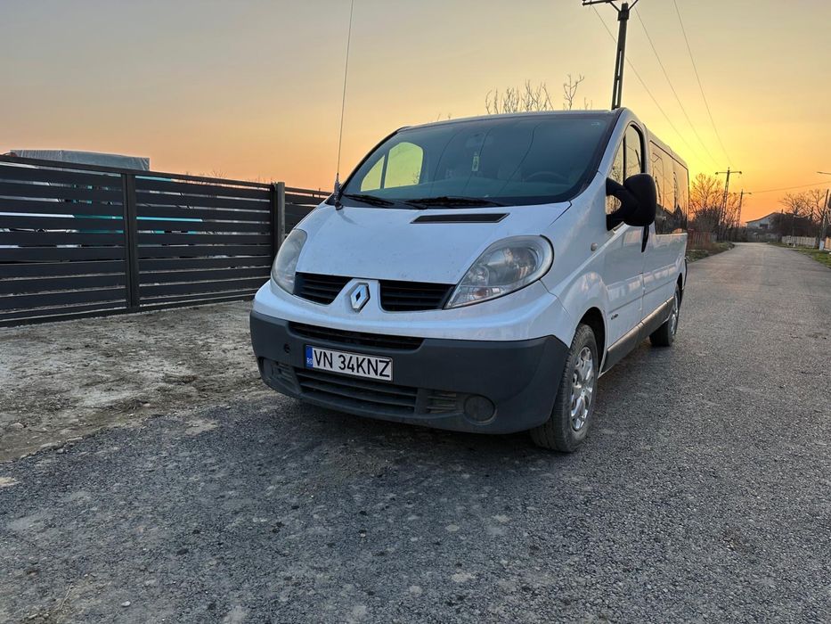 Renault trafic 8+1 2013