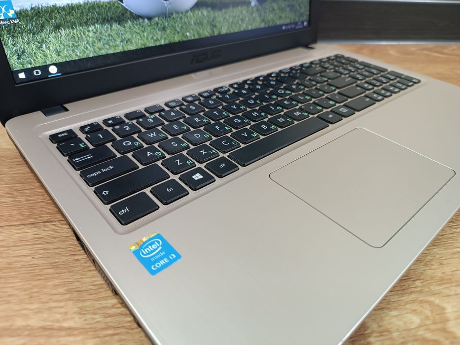 НОУТБУК Asus VivoBook Windows 10.