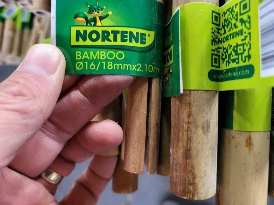 Бамбукови Колчета за Укрепване на Домати - Естествени и Здрави