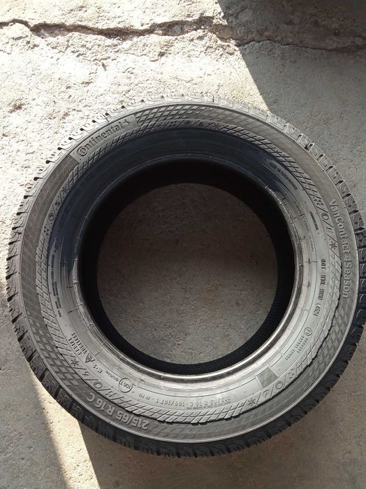 2 Нови бусови всесезонни гуми 215/65R16C Continental Van 4Season 109T