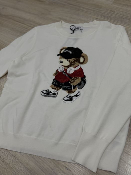 Продам кофту белую