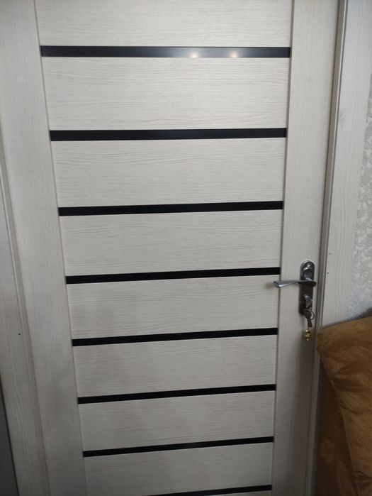 Продам межкомнатные двери