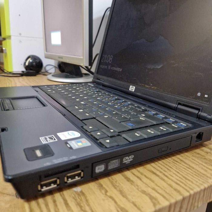 Лаптоп HP Compaq 6510b, клавиатура и мишка