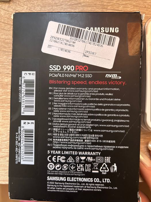 Продавам  SSD 990 PRO
