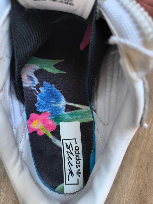 Apuci Adidas cu fermoar 38