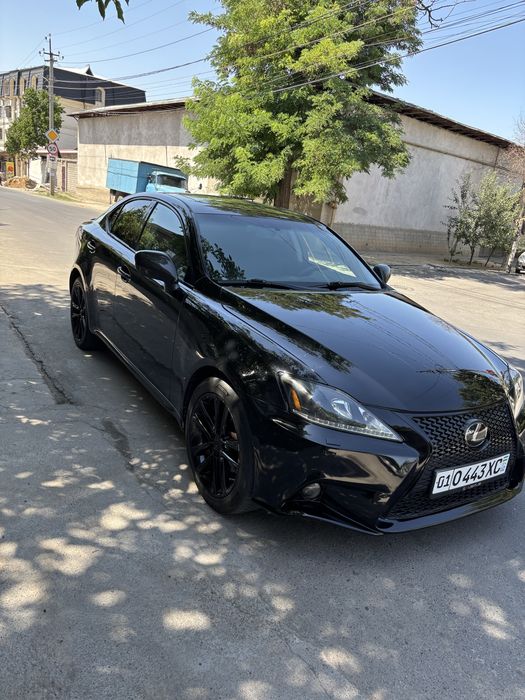 Lexus is 250 4gr