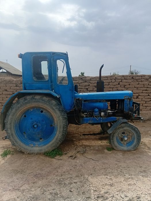 T28 traktir sotiladi