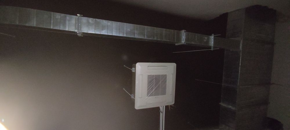 Торговый центр Карвон угловой магазин