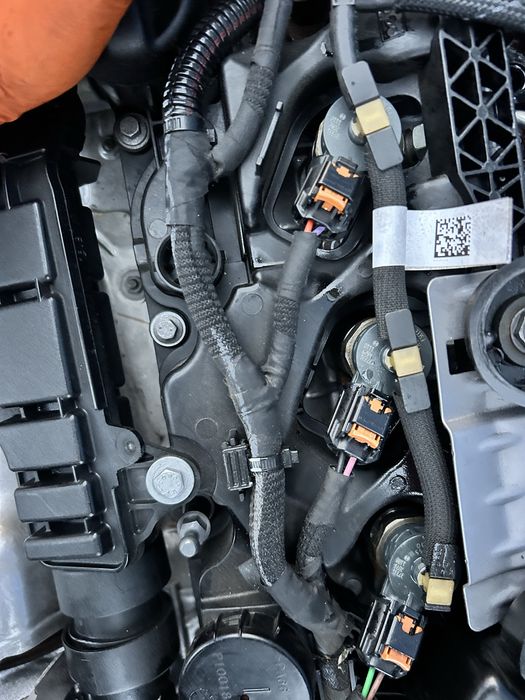 Injectoare Peugeot 3008 1.5 Hdi YH01 2023