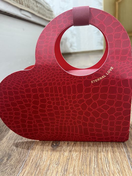 Коробочки в виде сердца на подарок