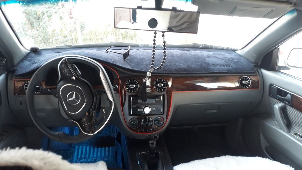 Продаётся отличная автомобиль ласетти