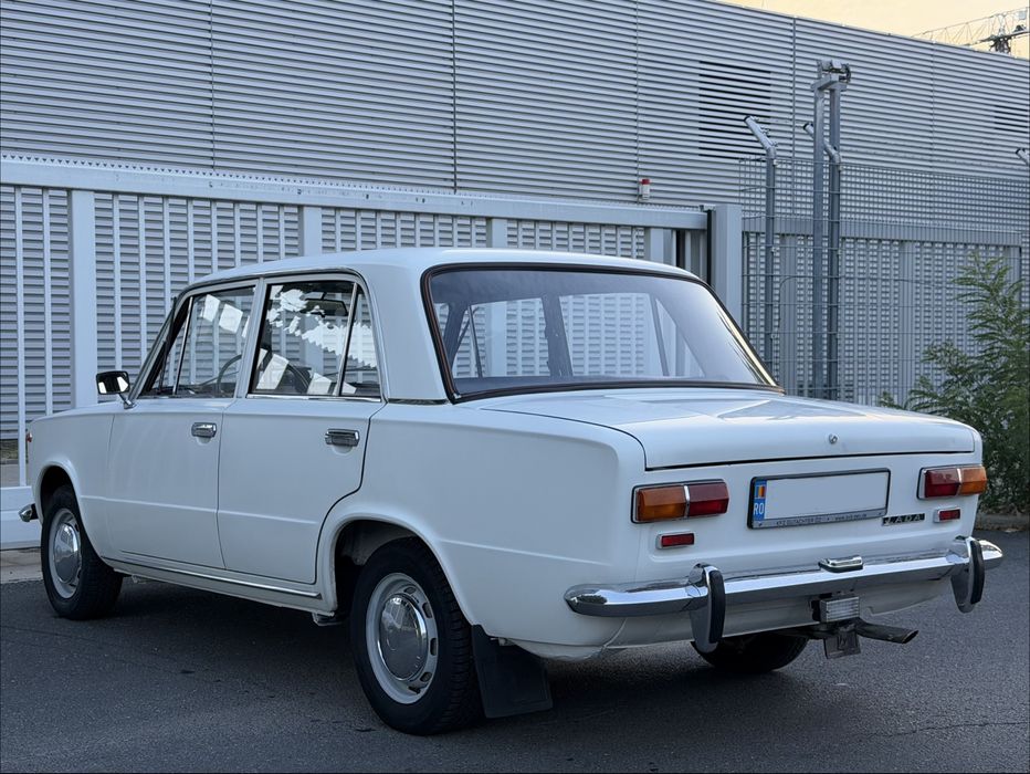 LADA 110 1978 — imagine 4