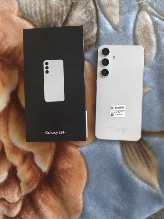 Продам САМСУНГ S24 plus 256 гб