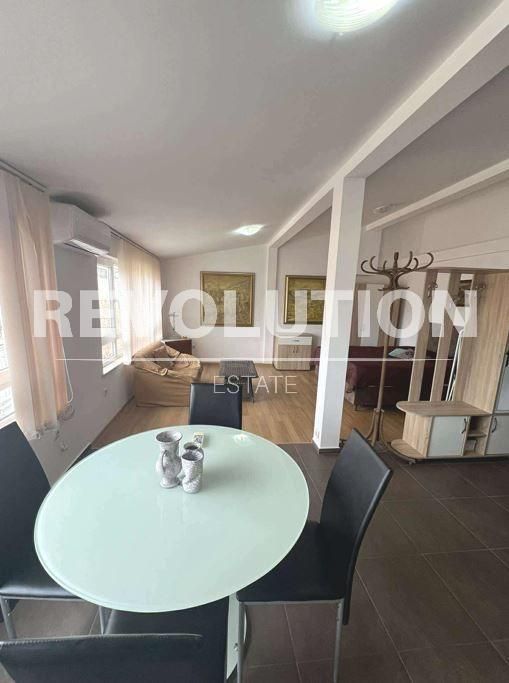 Дава се под наем Едностаен апартамент в Варна, Център - 45 кв.м за 410 € - Снимка #1