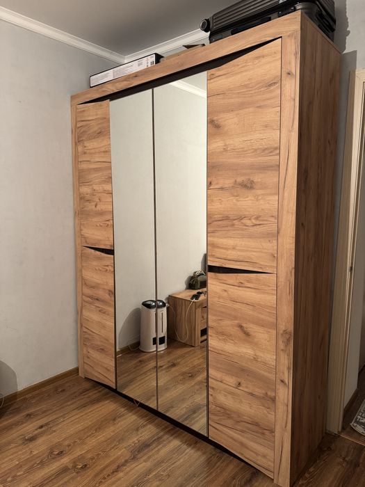 Спальный гарнитур ,