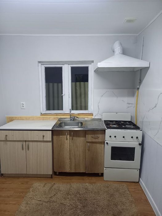 Срочно Троицкийда 2.5 сотикли ховли уй сотилади.