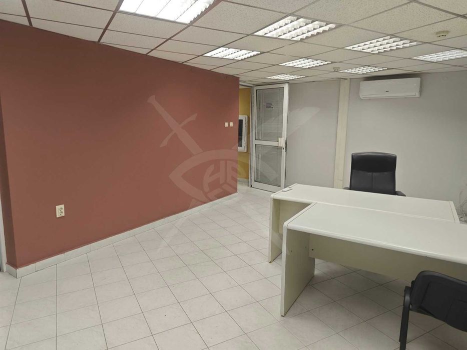 Дава се под наем Офис в Пловдив, Център - 230 кв.м за 997.05 € - Снимка #3