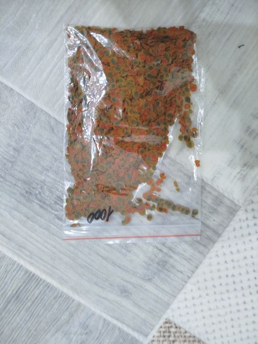Продам корм для рыбок