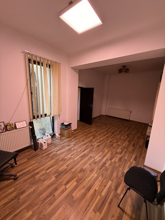 Birou - Spatiu - Parter - Depozitare - Office - Casa Poporului / Regina Maria