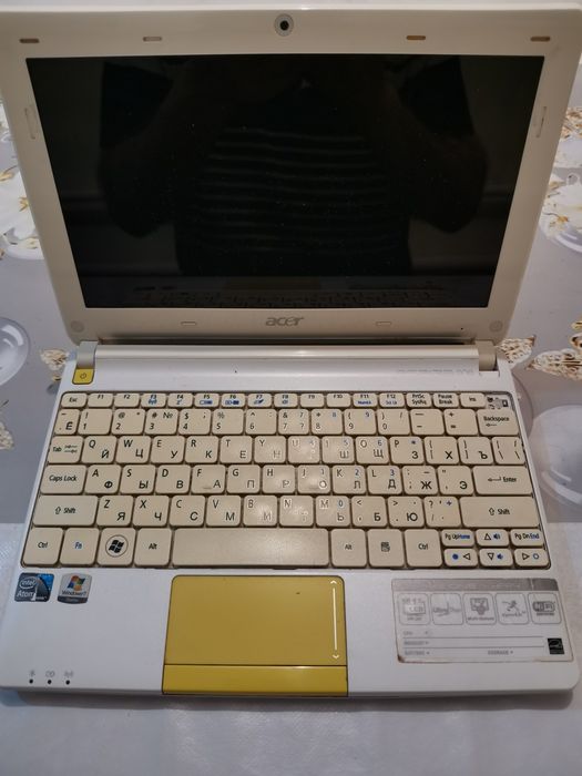 Asеr Нетбук (Экрани синган) сотилади