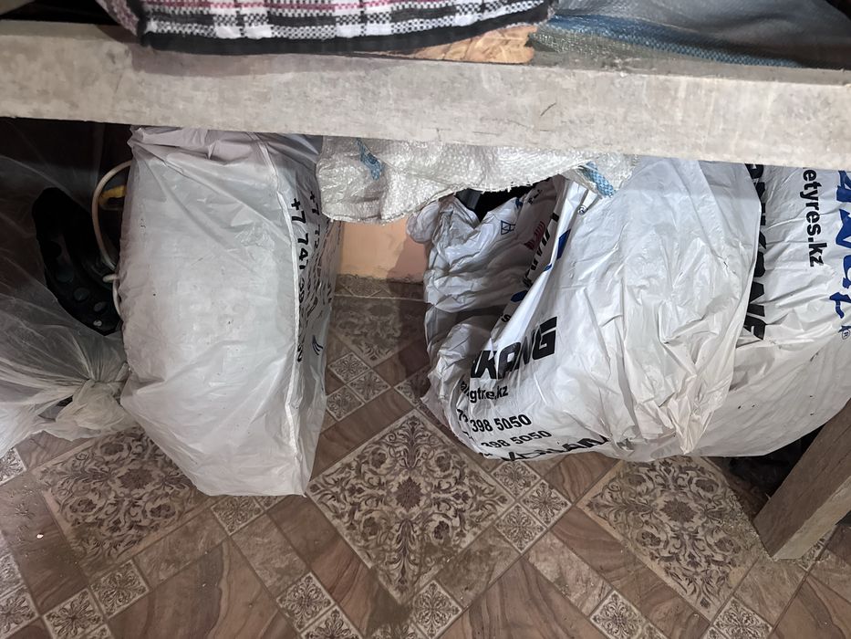 Срочно продам зимние шины