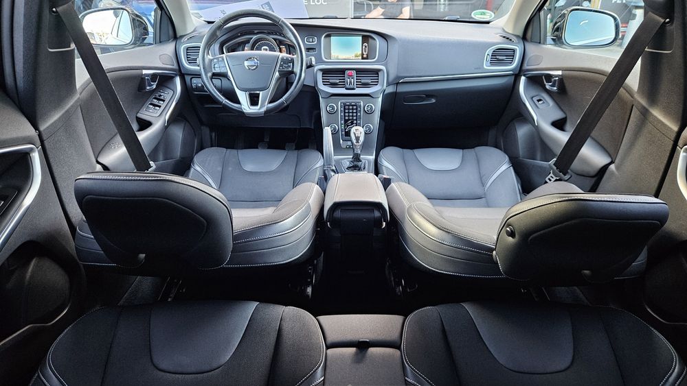Volvo V40 1.6D 109 cp 2013  Euro 5 Bi-Xenon-Navi-Clima-Piele+Textil-Jante R17-Crom