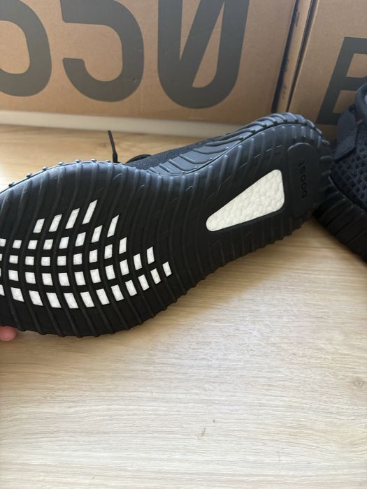 Yeezy 350 V2 Onyx