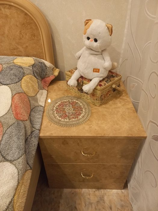 Продам спальный гарнитур