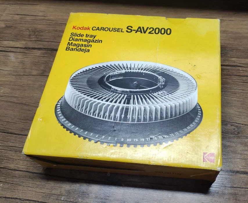 Kodak карусель для фотокарточек диафильмов в коробке как новая.