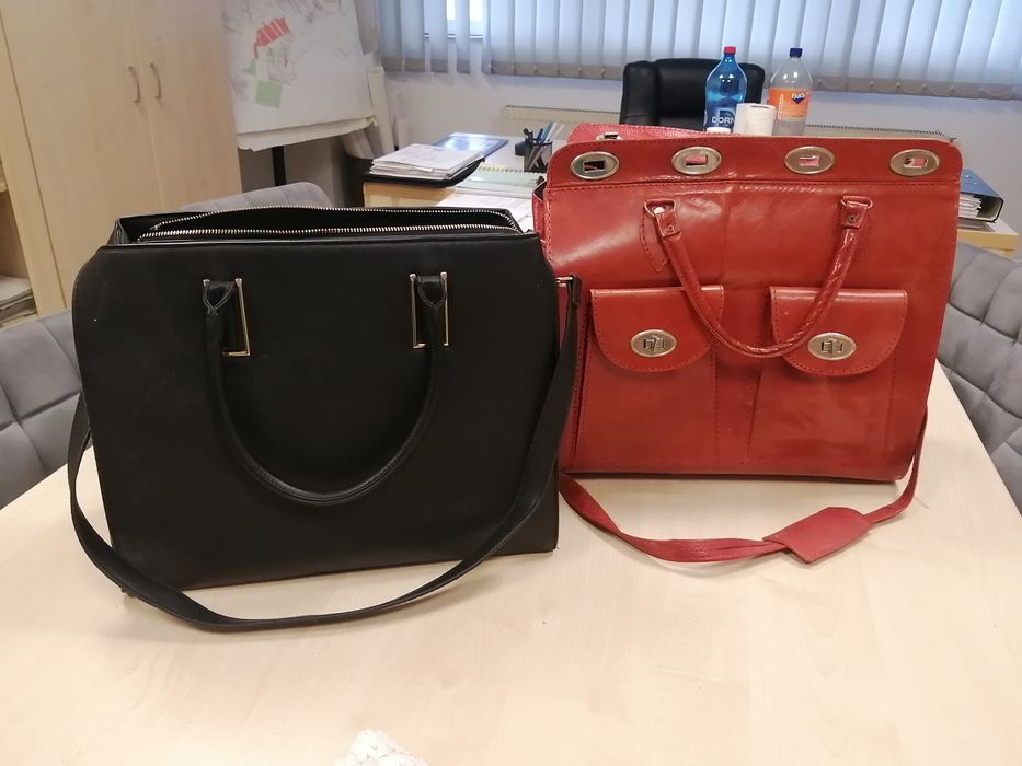 Geanta mărime medie spre mare foarte frumoasă și incapatoare