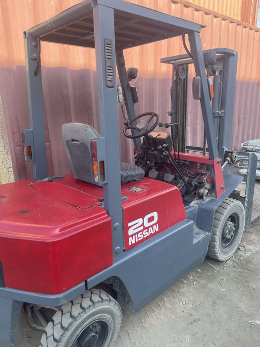 Вилочный погрузчик