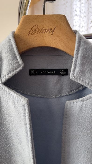 Пальто в бежевом цвете