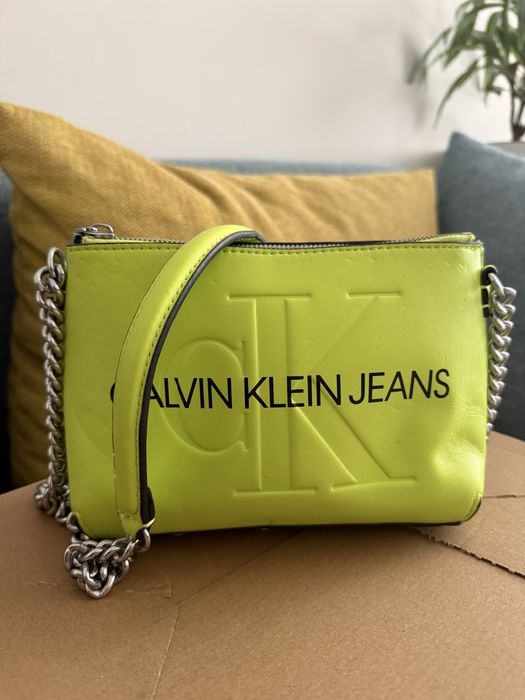 Нова кожена чанта Calvin Klein Jeans
