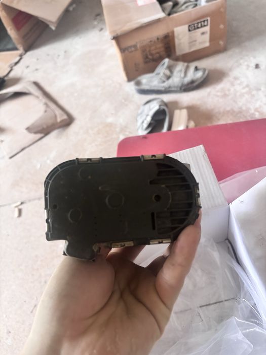 Дросельная заслонка на приору