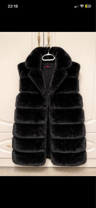 Vestă elegantă neagră