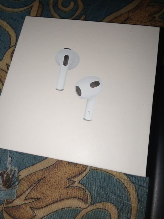 AirPods 3 generation и редми 7а