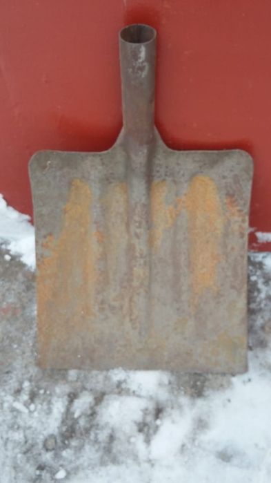 Лопата совковая с черенком и без