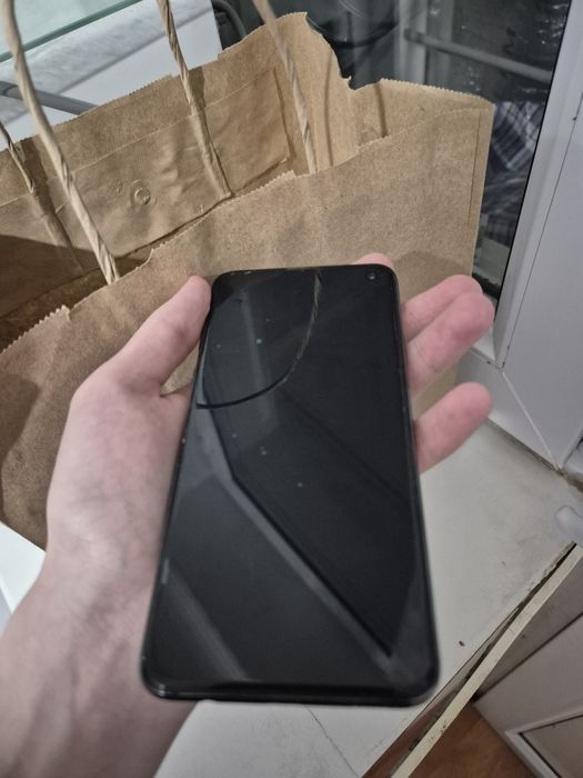 Продам Samsung S10e