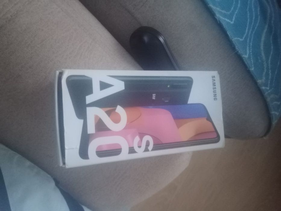 Продам Samsung A20s