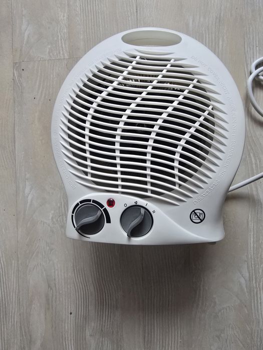 Încălzitor electric 1000/2000W cu termostat și 2 trepte de încălzire