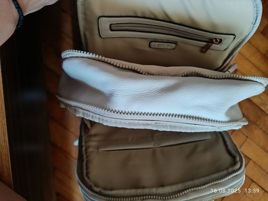 Guess, Moschnо-продадена,tendenz,Gino Rossi Раници,чанти маркови