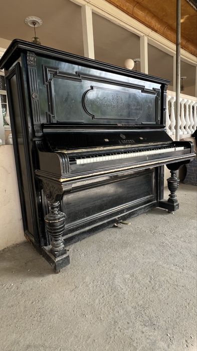 Upright J.Backer Pianino