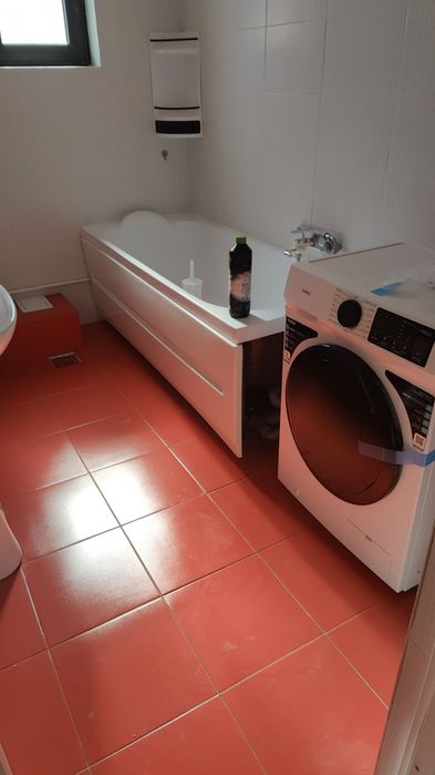 Inchiriz apt 3 camere 90mp